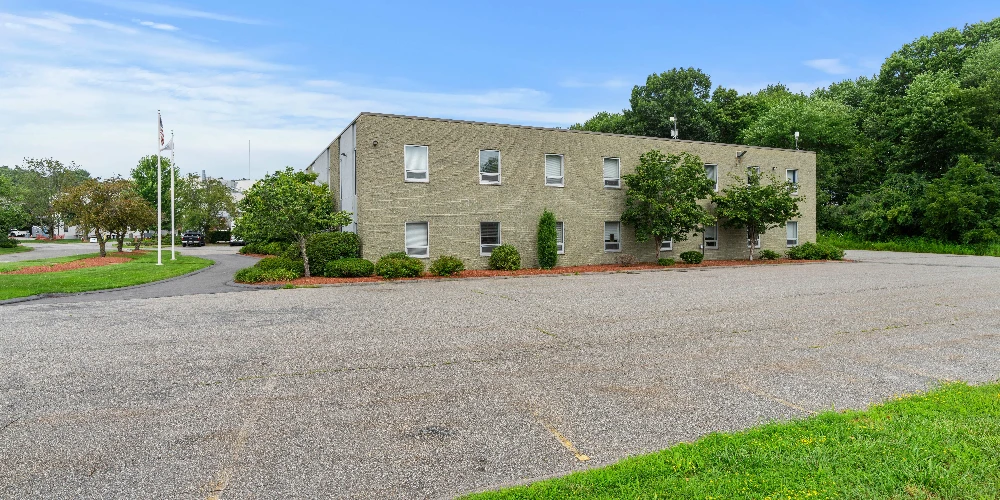 24,751 +/- SF R&D Investment Opportunity | Route 128