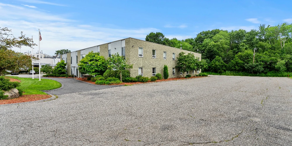24,751 +/- SF R&D Investment Opportunity | Route 128