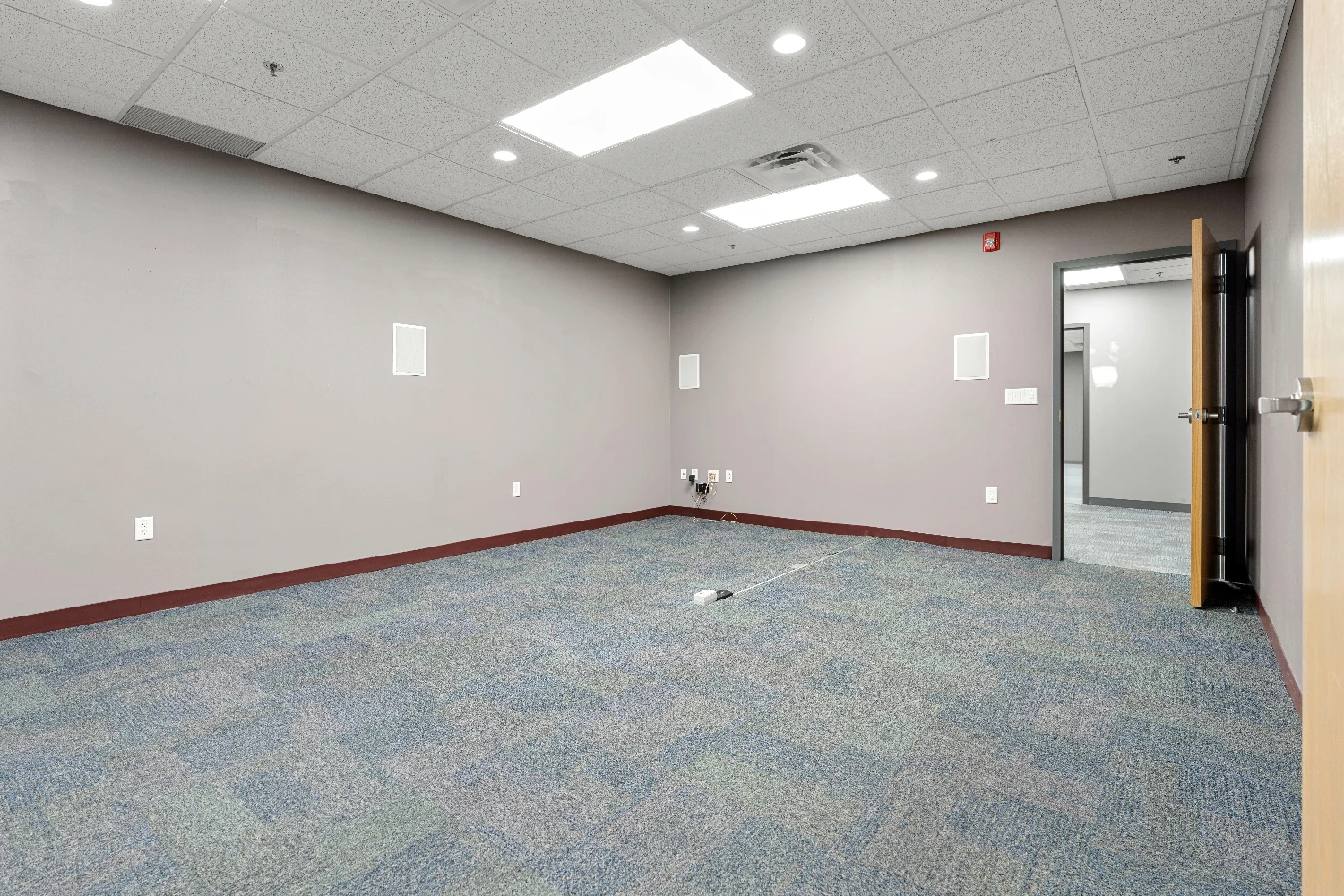 24,751 +/- SF R&D Investment Opportunity | Route 128