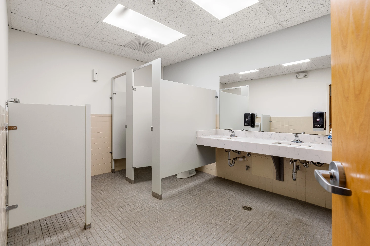 24,751 +/- SF R&D Investment Opportunity | Route 128