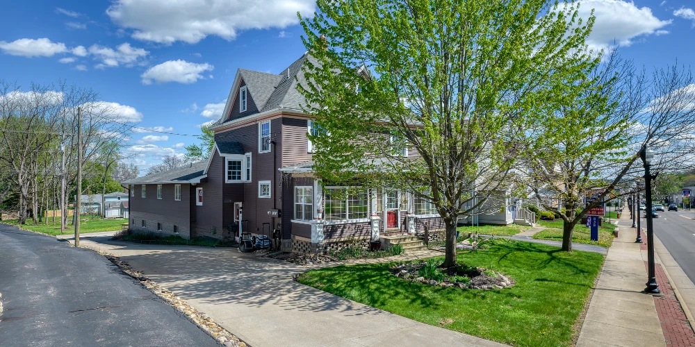 832 S Main St, North Canton, OH for sale