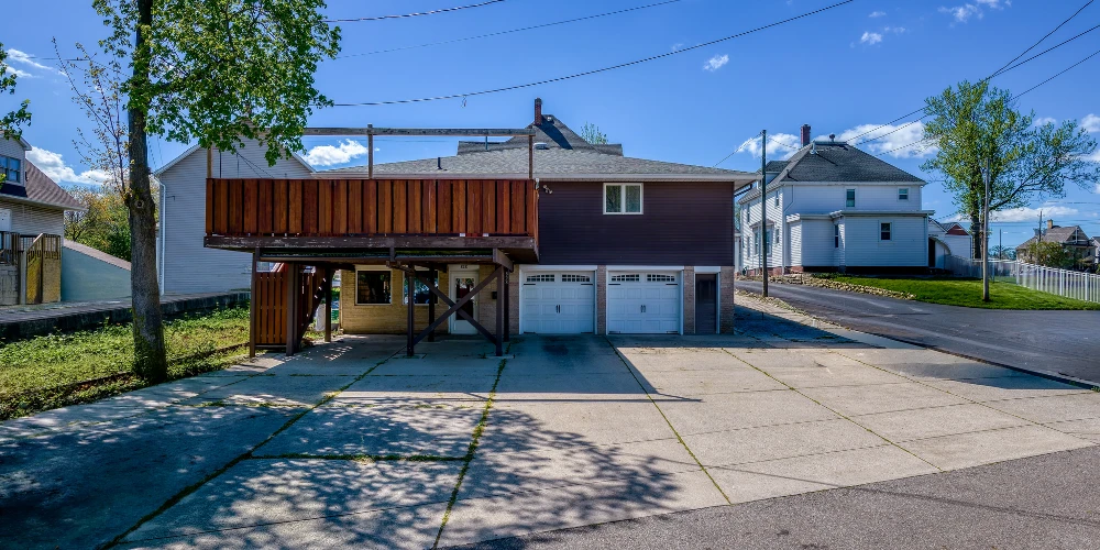 832 S Main St, North Canton, OH for sale