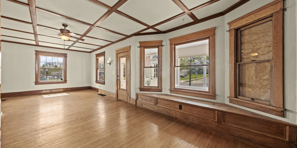832 S Main St, North Canton, OH for sale
