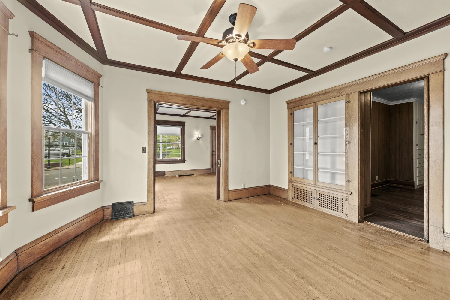 832 S Main St, North Canton, OH for sale