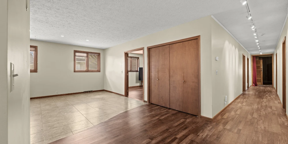 832 S Main St, North Canton, OH for sale