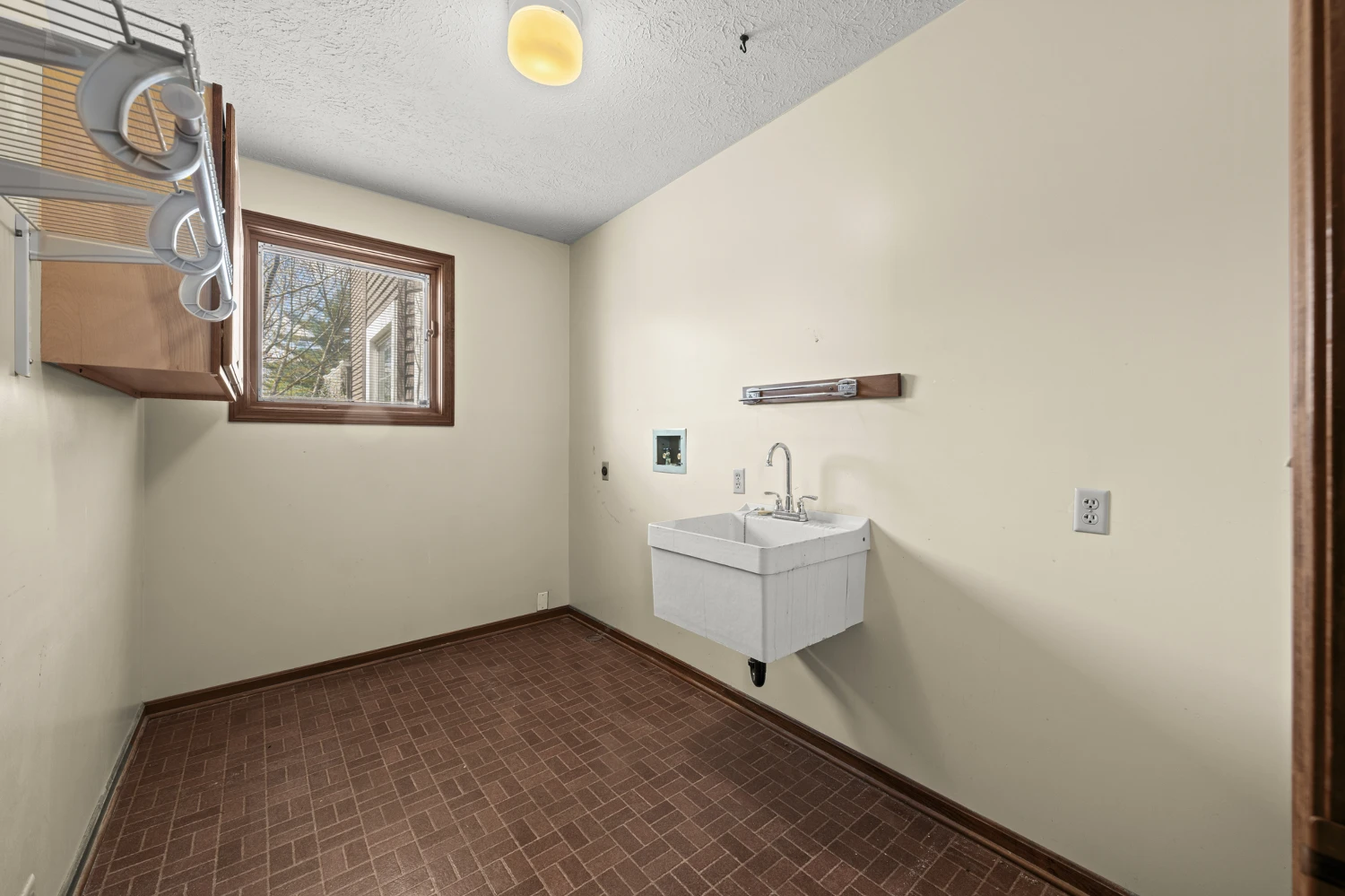 832 S Main St, North Canton, OH for sale