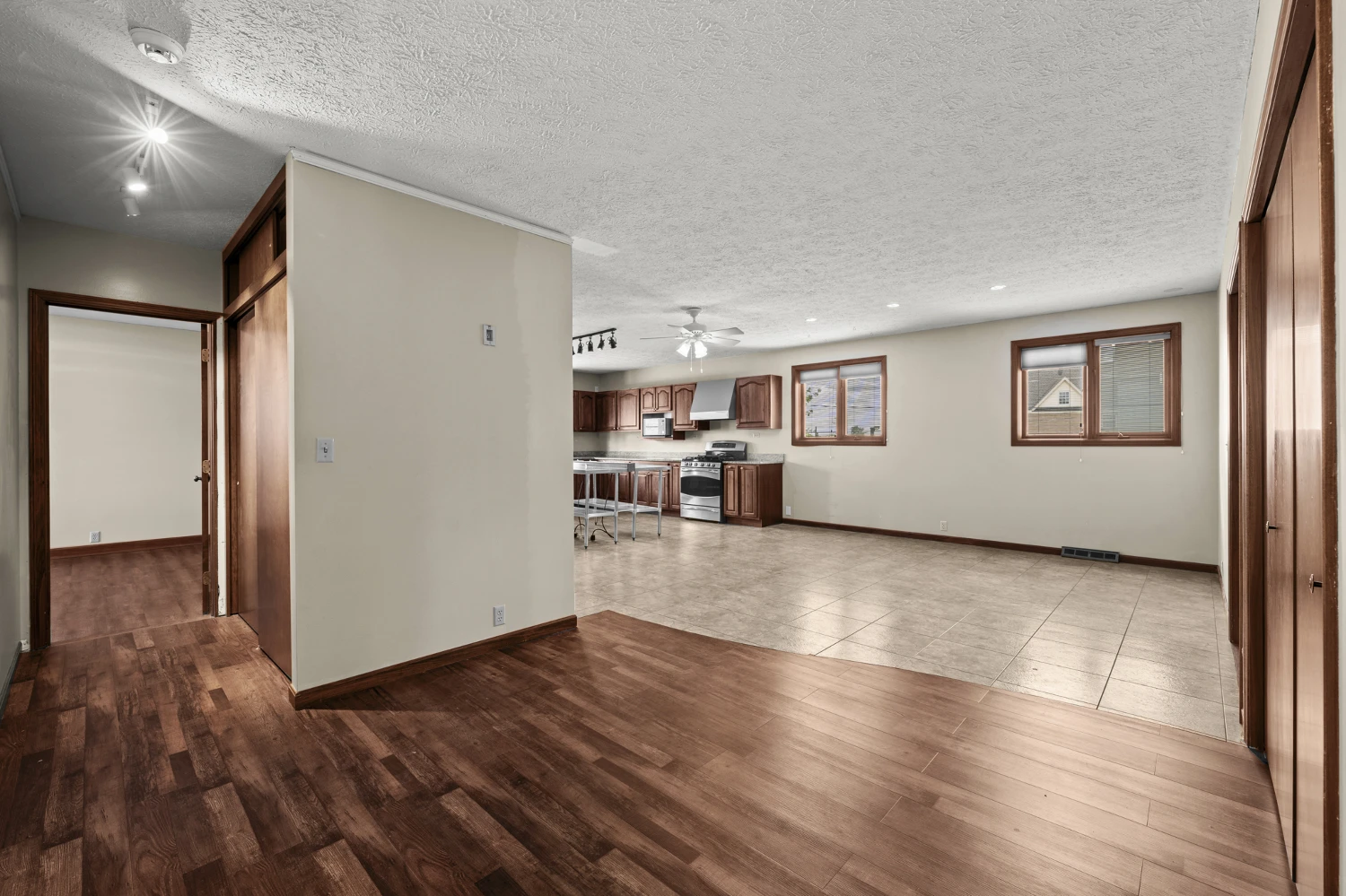 832 S Main St, North Canton, OH for sale
