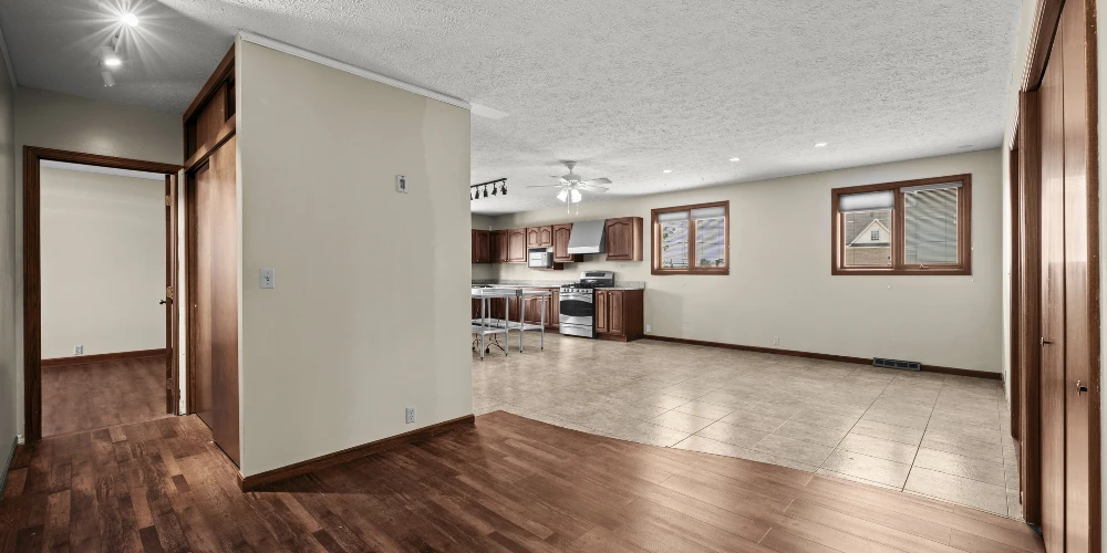 832 S Main St, North Canton, OH for sale