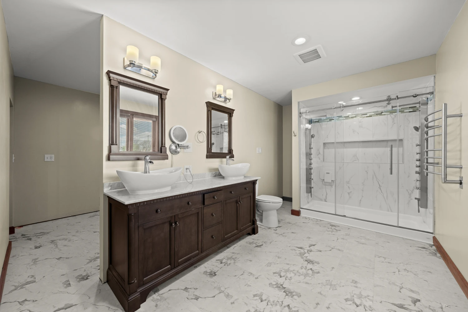 832 S Main St, North Canton, OH for sale