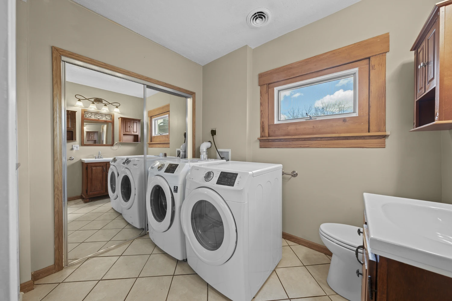 832 S Main St, North Canton, OH for sale