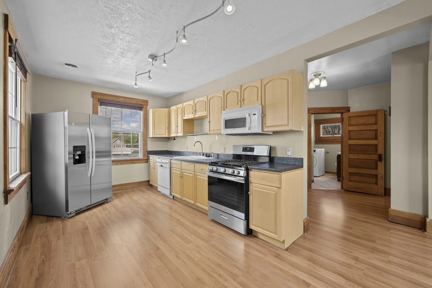 832 S Main St, North Canton, OH for sale