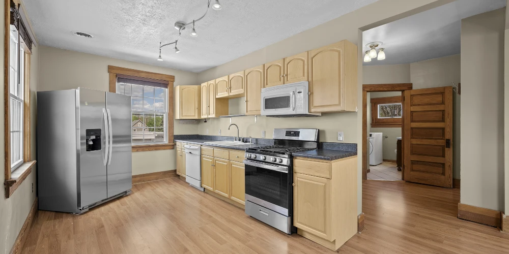 832 S Main St, North Canton, OH for sale
