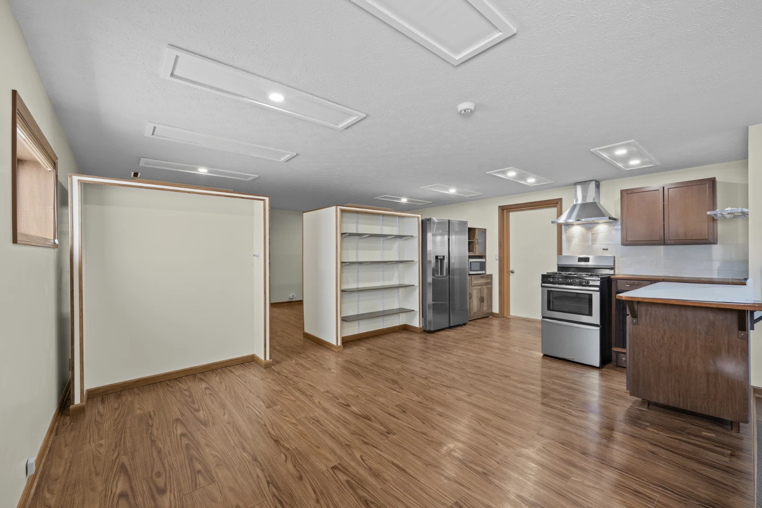 832 S Main St, North Canton, OH for sale