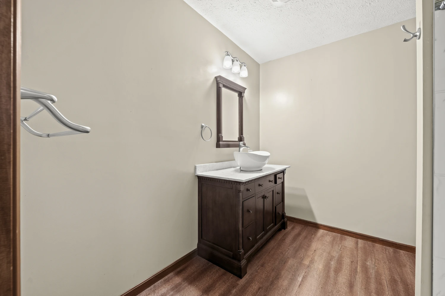832 S Main St, North Canton, OH for sale