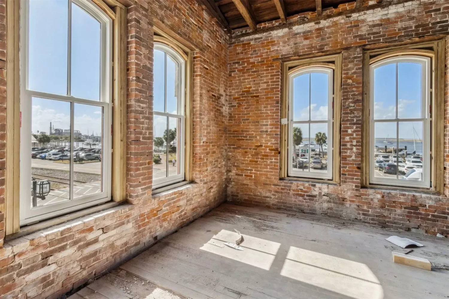 Prime Commercial Property in Historic Amelia Island