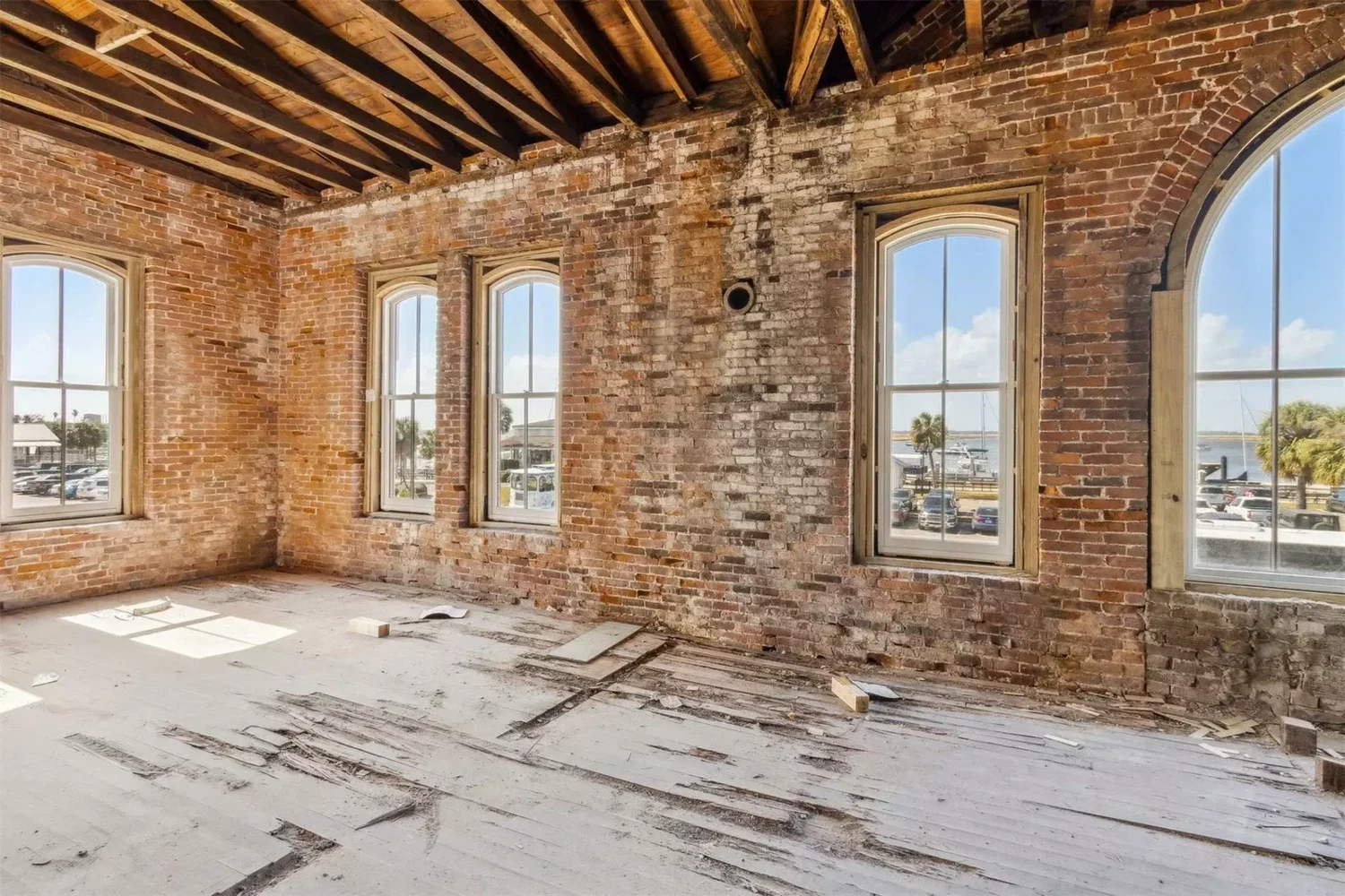 Prime Commercial Property in Historic Amelia Island