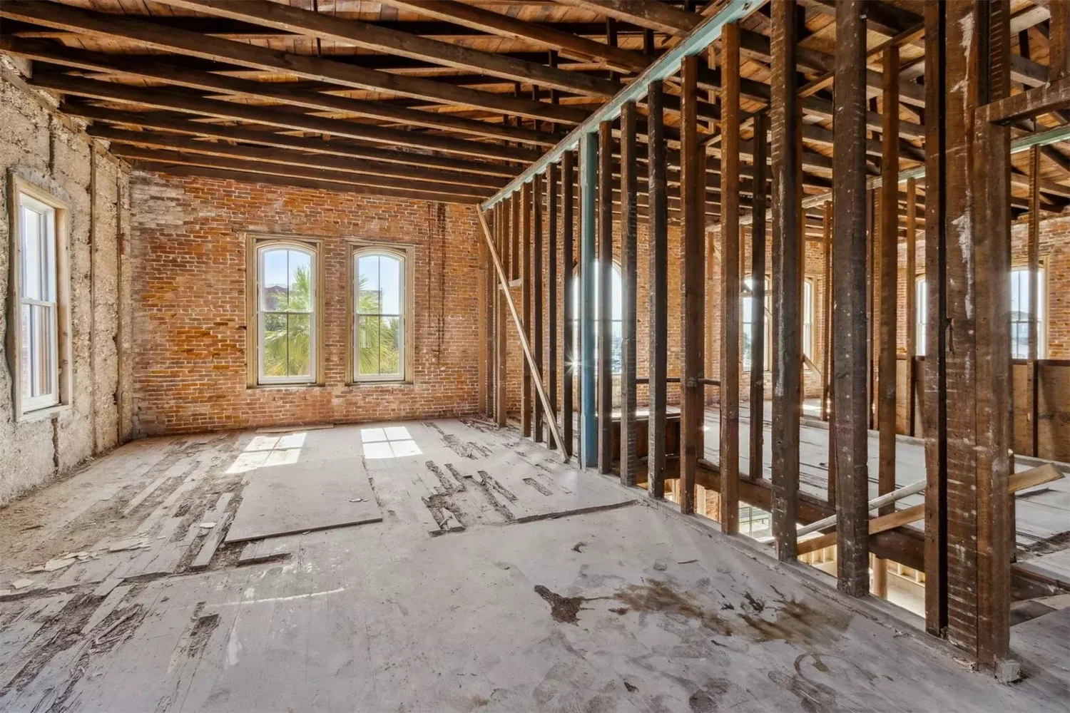 Prime Commercial Property in Historic Amelia Island