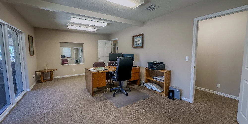 507 NE 36th Avenue - Free-Standing Office