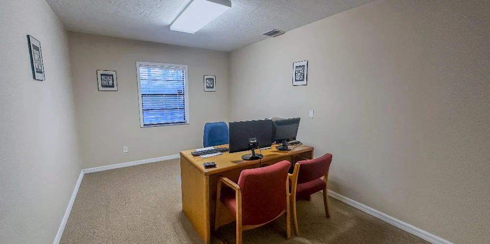 507 NE 36th Avenue - Free-Standing Office