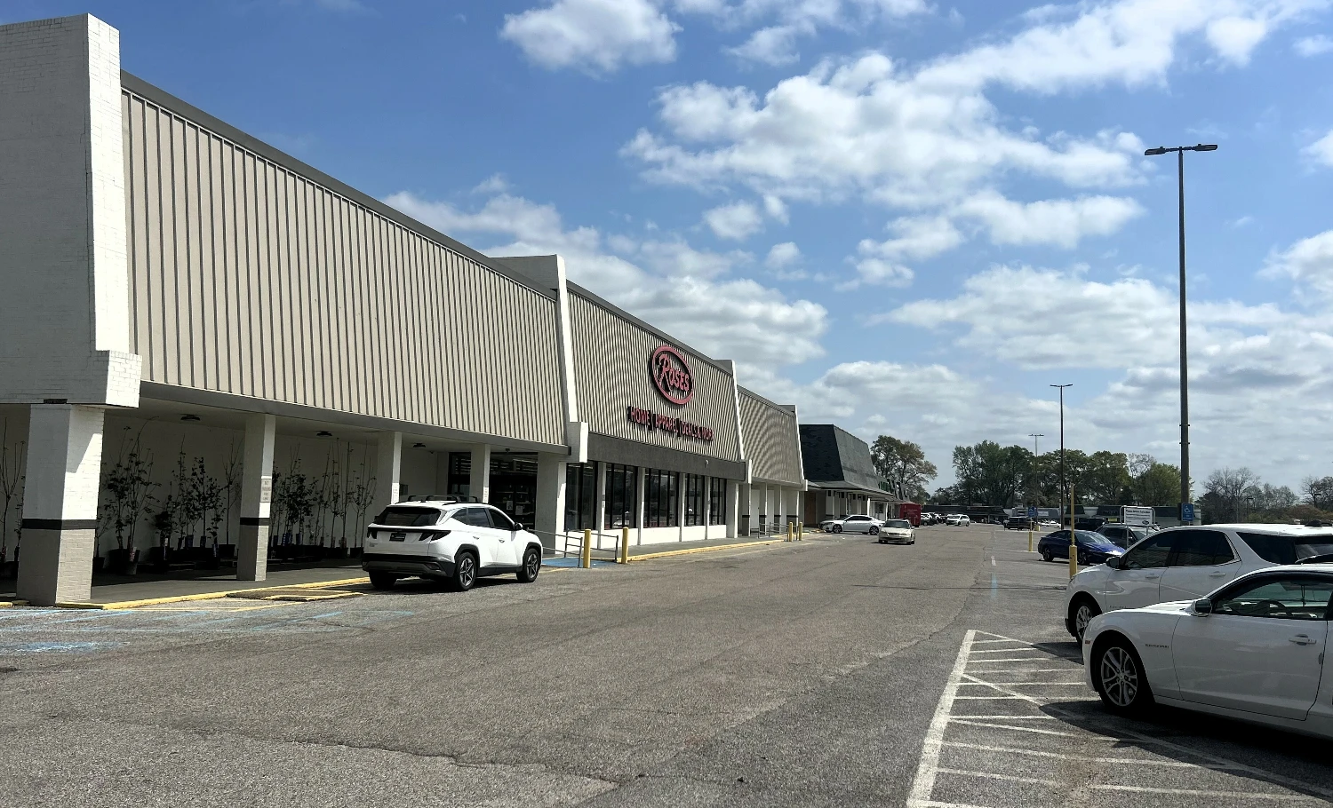 College Park Shopping Center - Meridian
