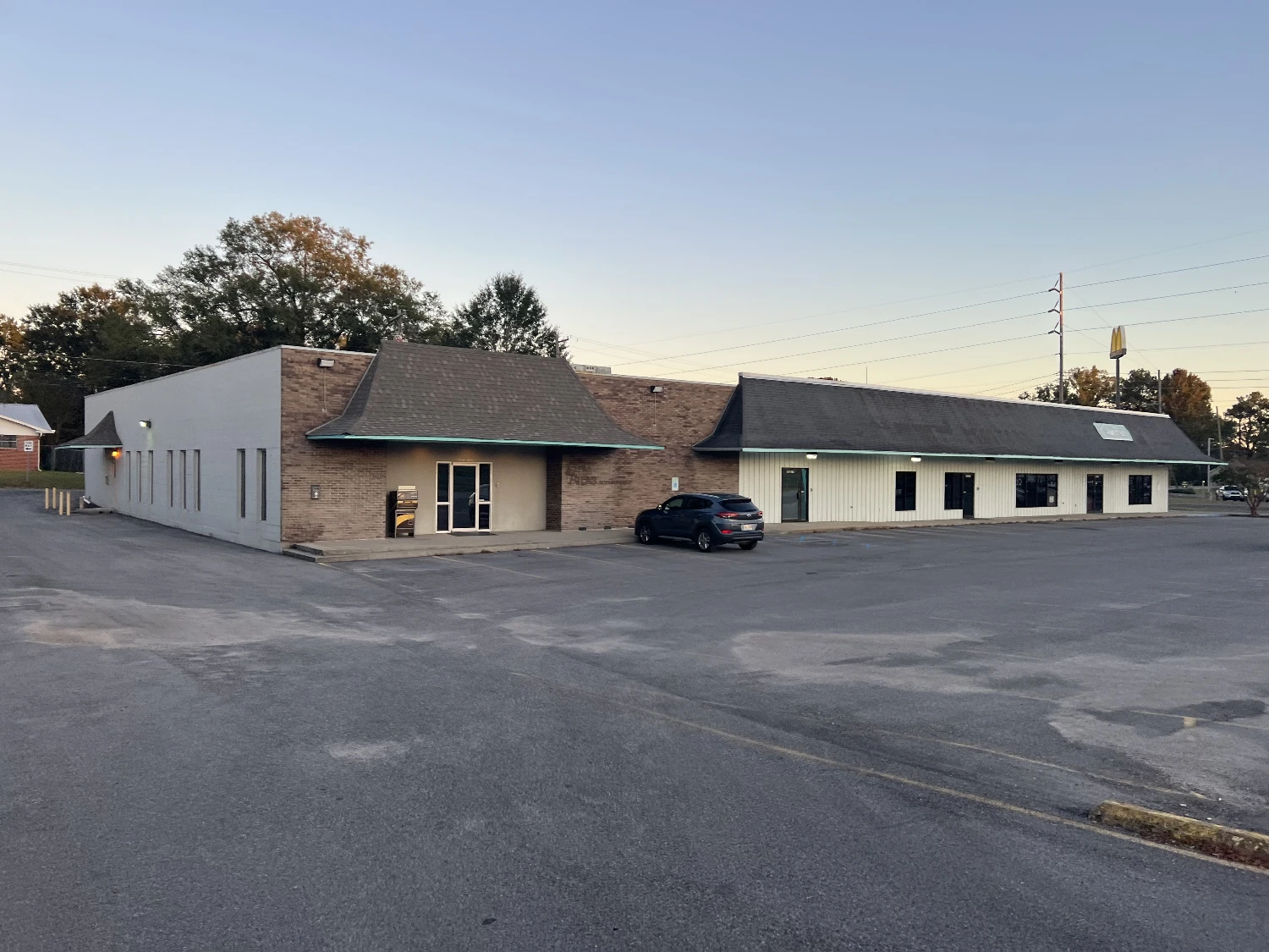 College Park Shopping Center - Out Parcel 