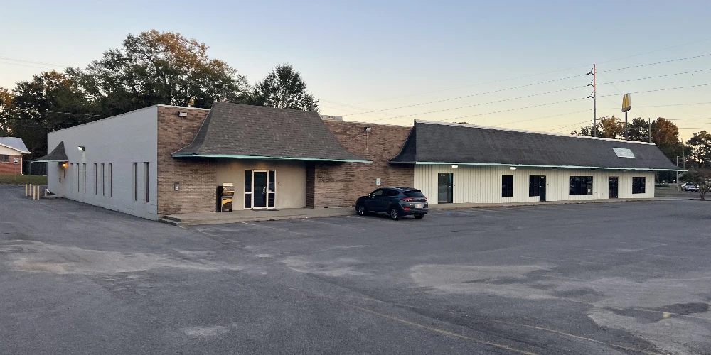 College Park Shopping Center - Out Parcel 