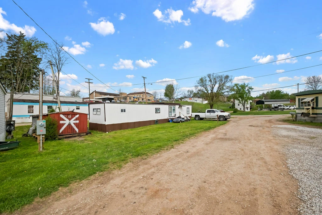 2659 2nd St , Hurricane, WV for sale