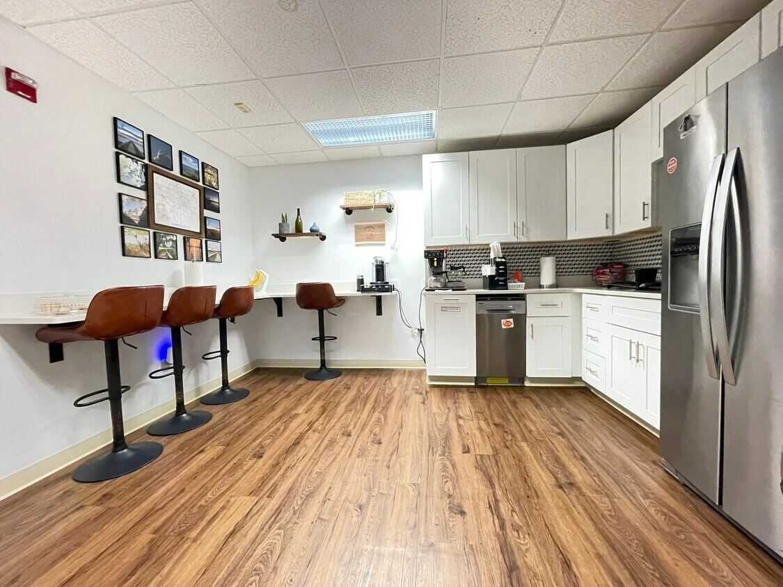 300 E University Ave, Ste 100, Gainesville, FL for sale