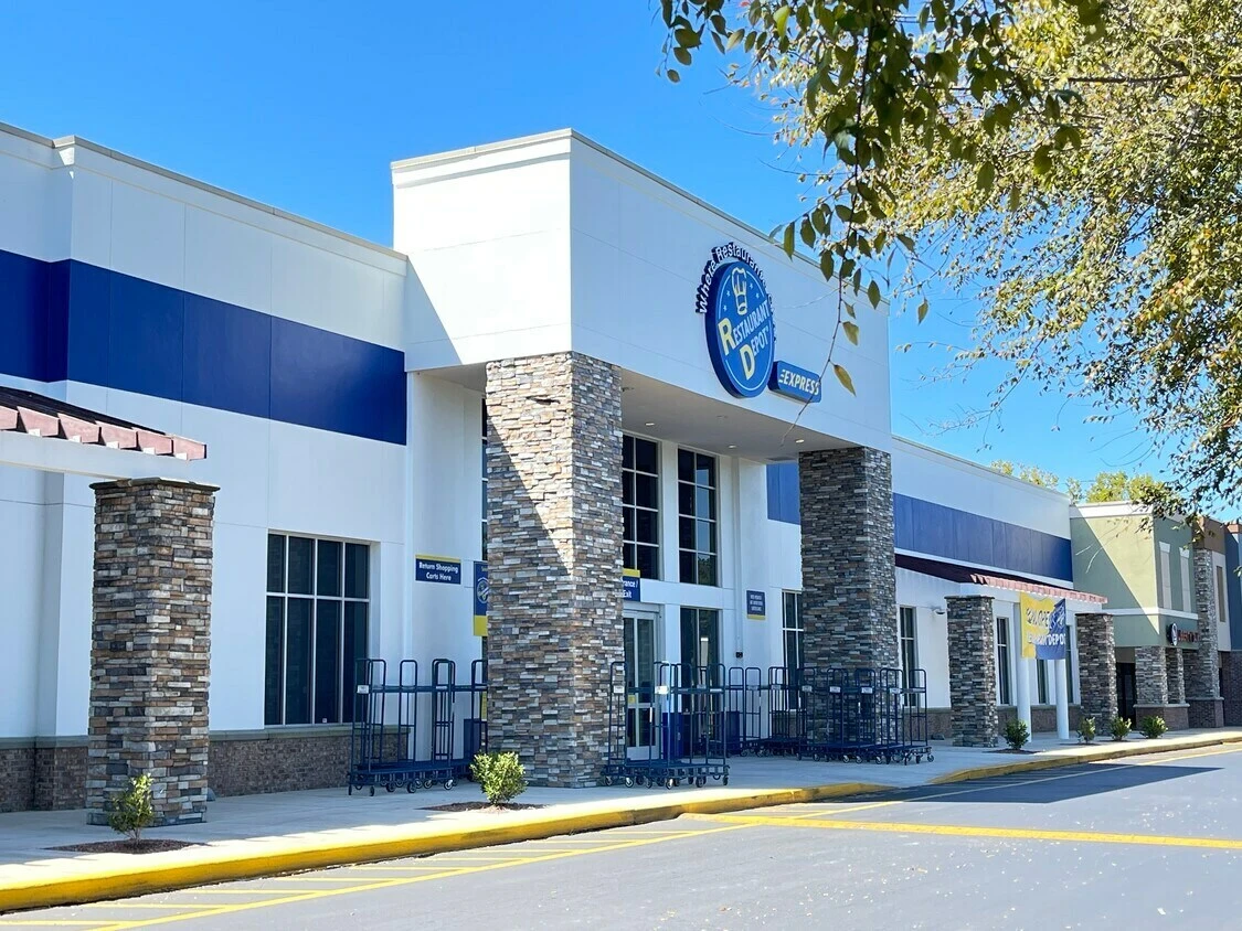 Tower Center Shopping Plaza - 7229 - 7341 NW 4th Blvd