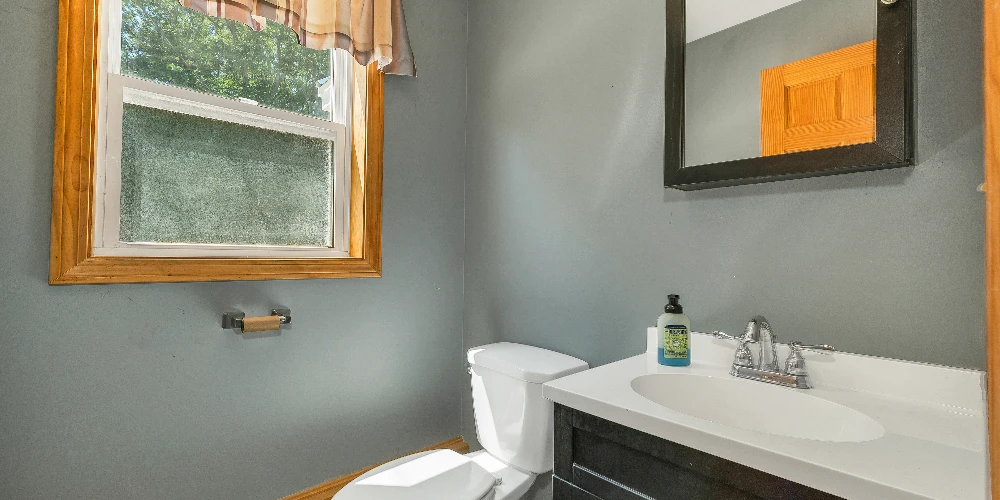 147 Middle Rd, Center Tuftonboro, NH for sale
