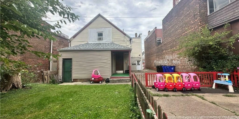 3568 Fulton Rd