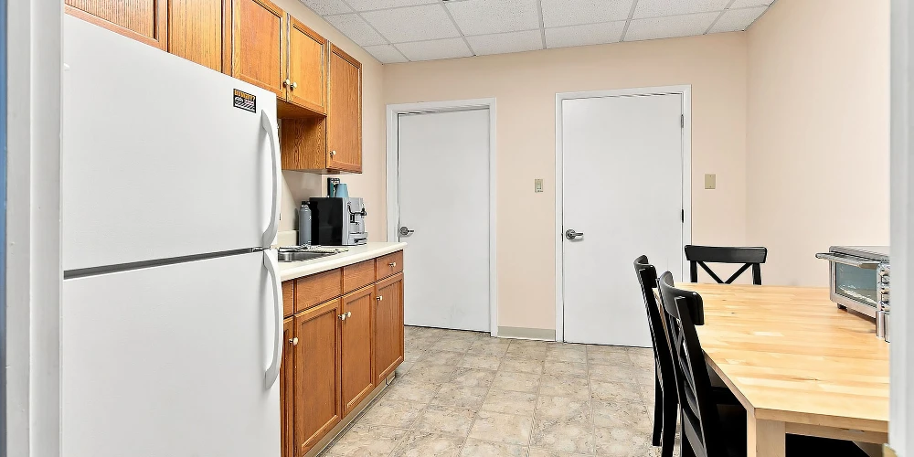 Commercial Building on ±2 Acres For Sale