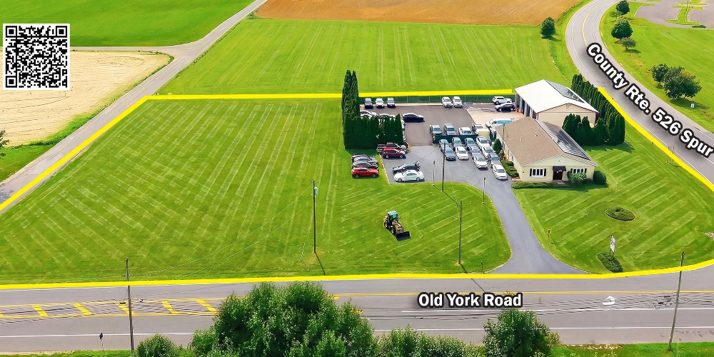 Commercial Building on ±2 Acres For Sale