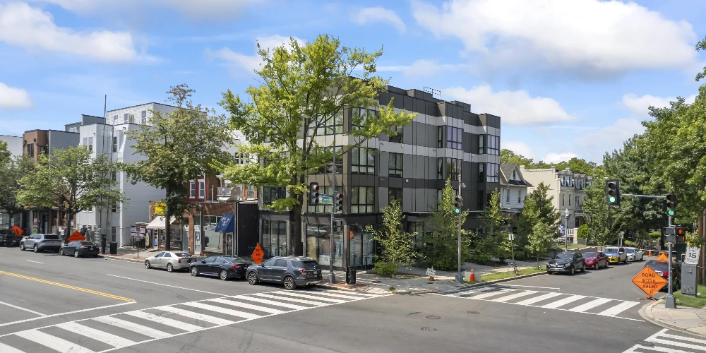Retail Property Fit for Medical office, Dental Practice, Urgent Care, Coffee Shop, Fitness Center, Furniture Store