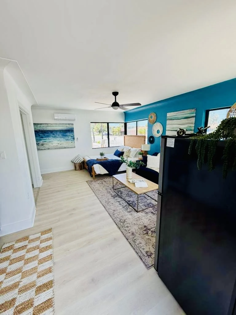 ST. PETE BEACH VILLAS FOR SALE! (7-UNIT APARTMENT COMPLEX) SELLER FINANCING AVAILABLE!