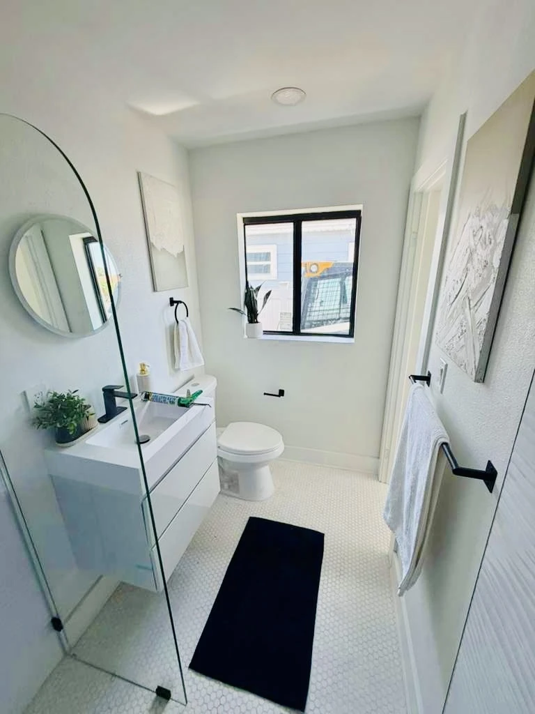 ST. PETE BEACH VILLAS FOR SALE! (7-UNIT APARTMENT COMPLEX) SELLER FINANCING AVAILABLE!