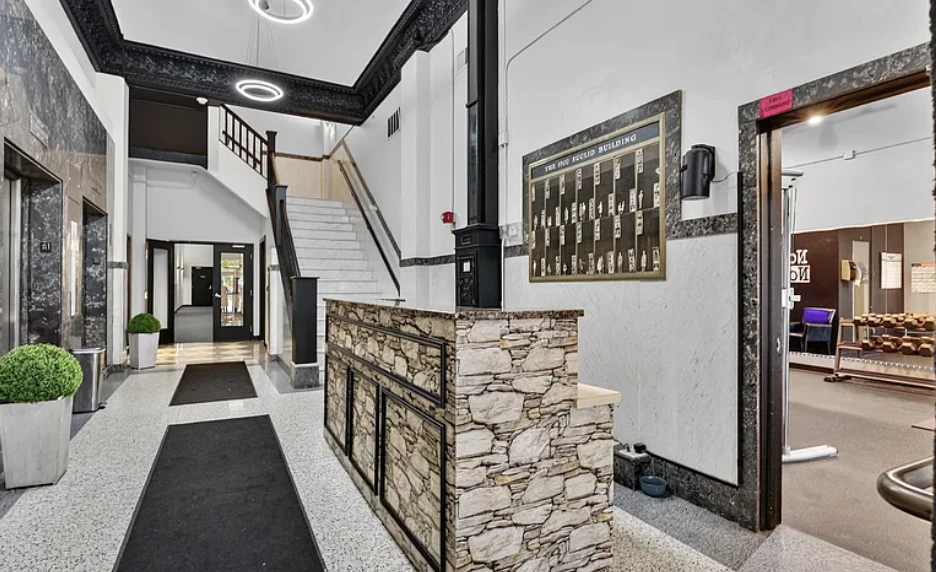 1900 The Lofts