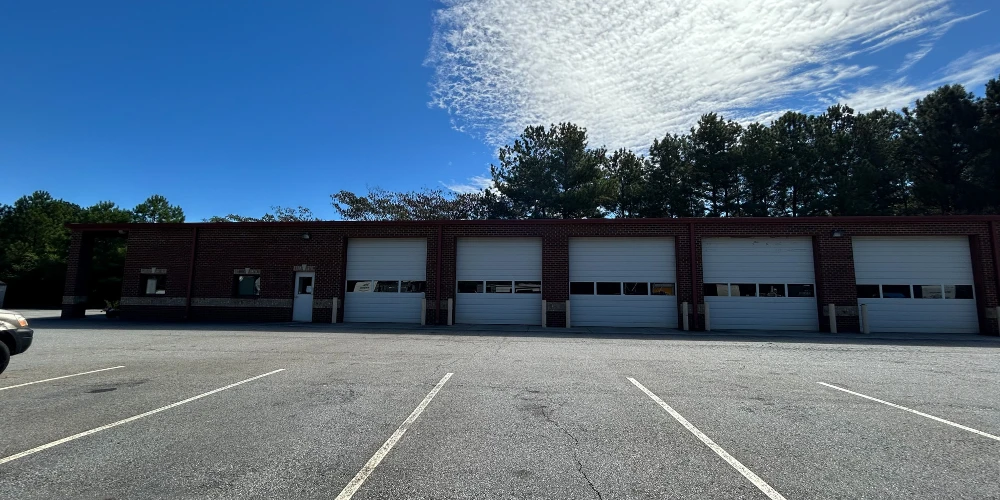 Auto Repair Building on ±2.65 AC