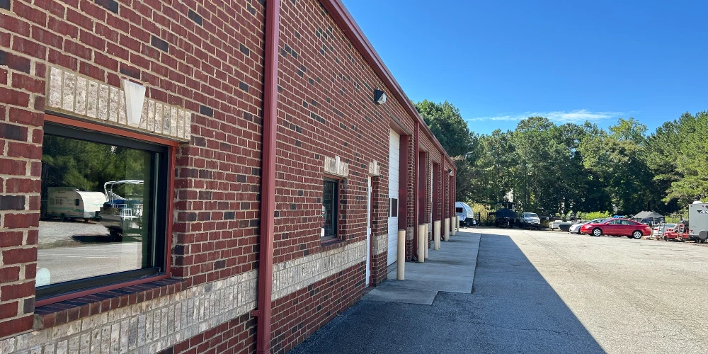 Auto Repair Building on ±2.65 AC