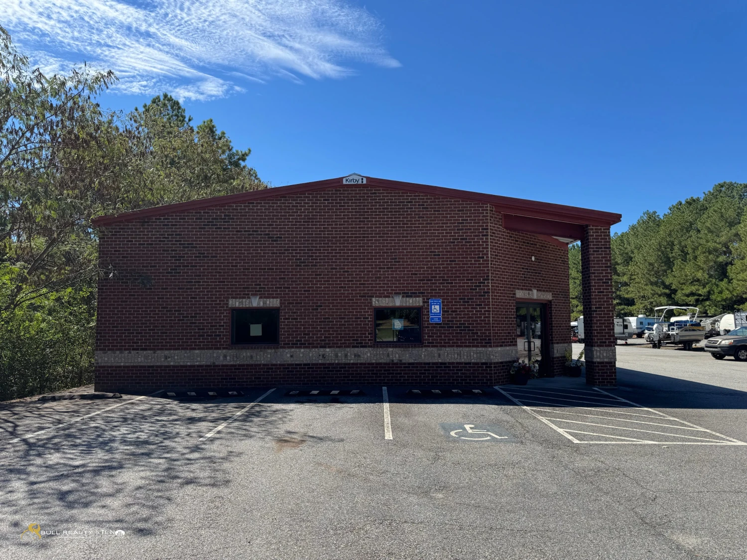 Auto Repair Building on ±2.65 AC