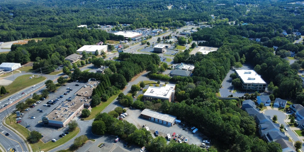 Auto Repair Building on ±2.65 AC