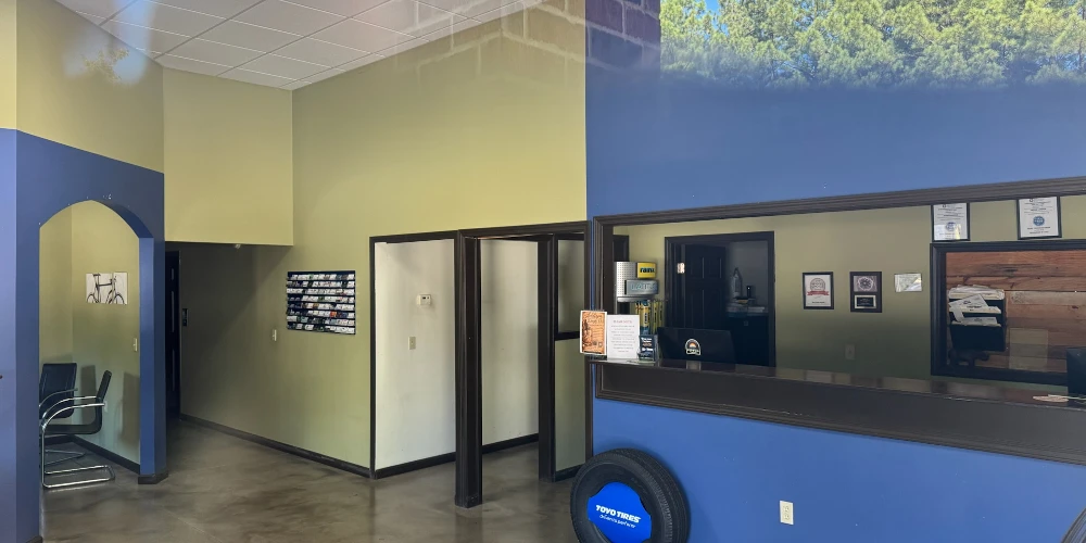Auto Repair Building on ±2.65 AC