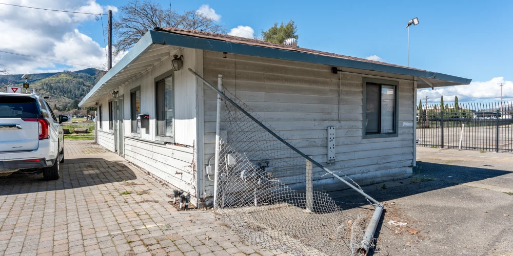 Nearly New Industrial Property on Acreage