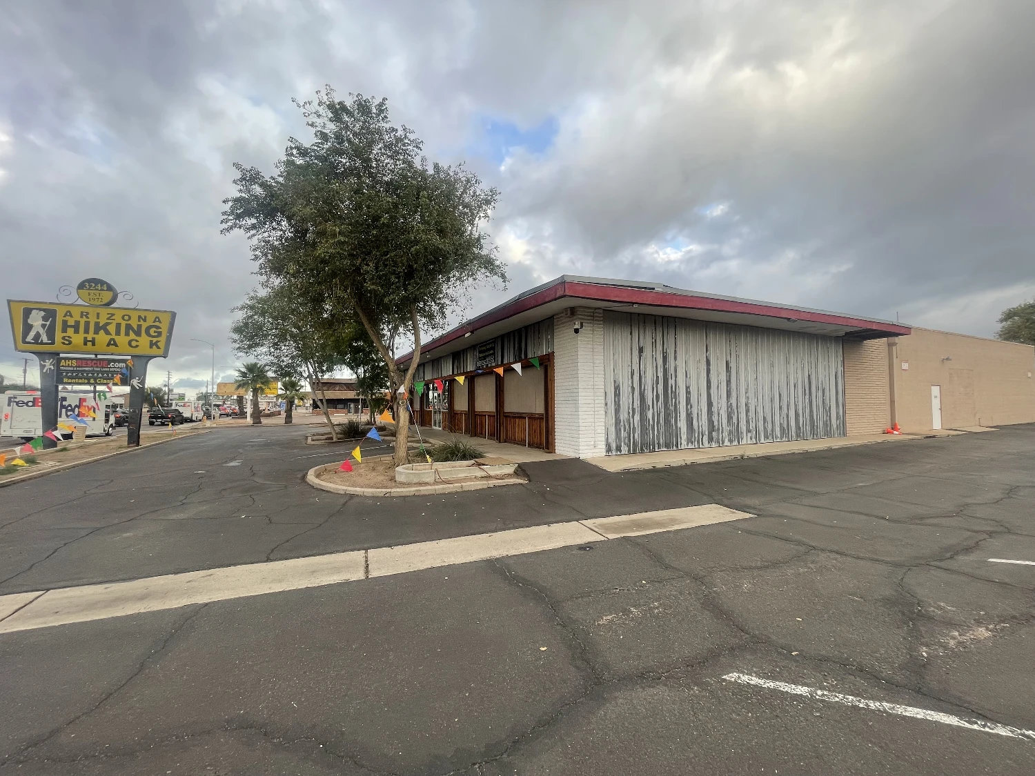 3244 E Thomas Rd, Phoenix, AZ for sale