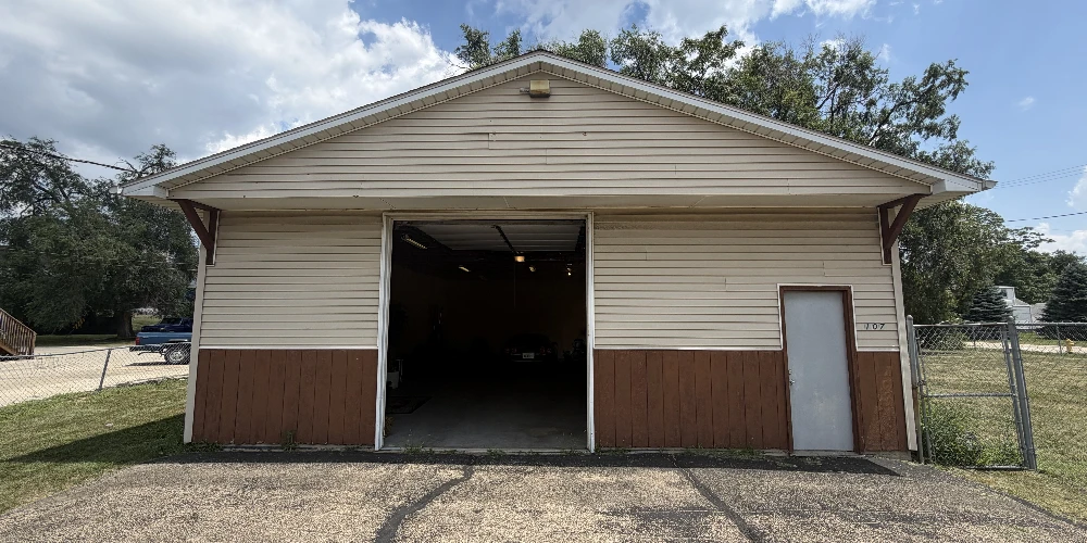 107 Sanford St, East Peoria, IL for sale