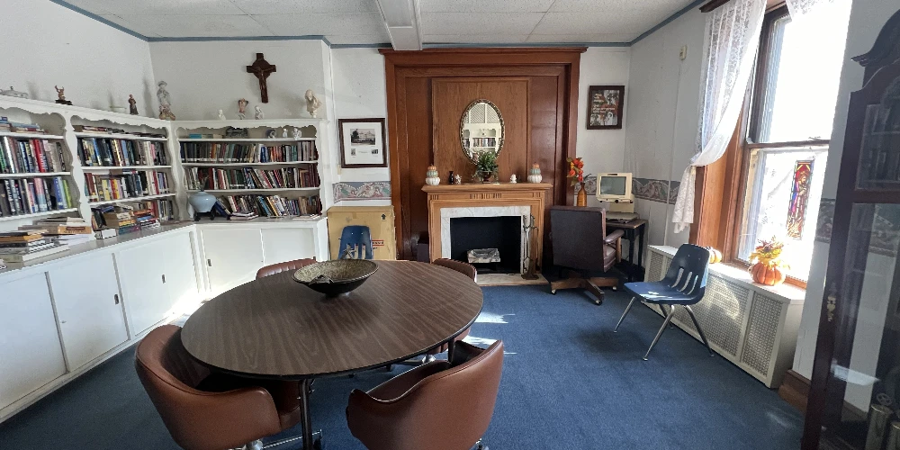 1301 Northeast Glendale Avenue, Peoria, IL for sale