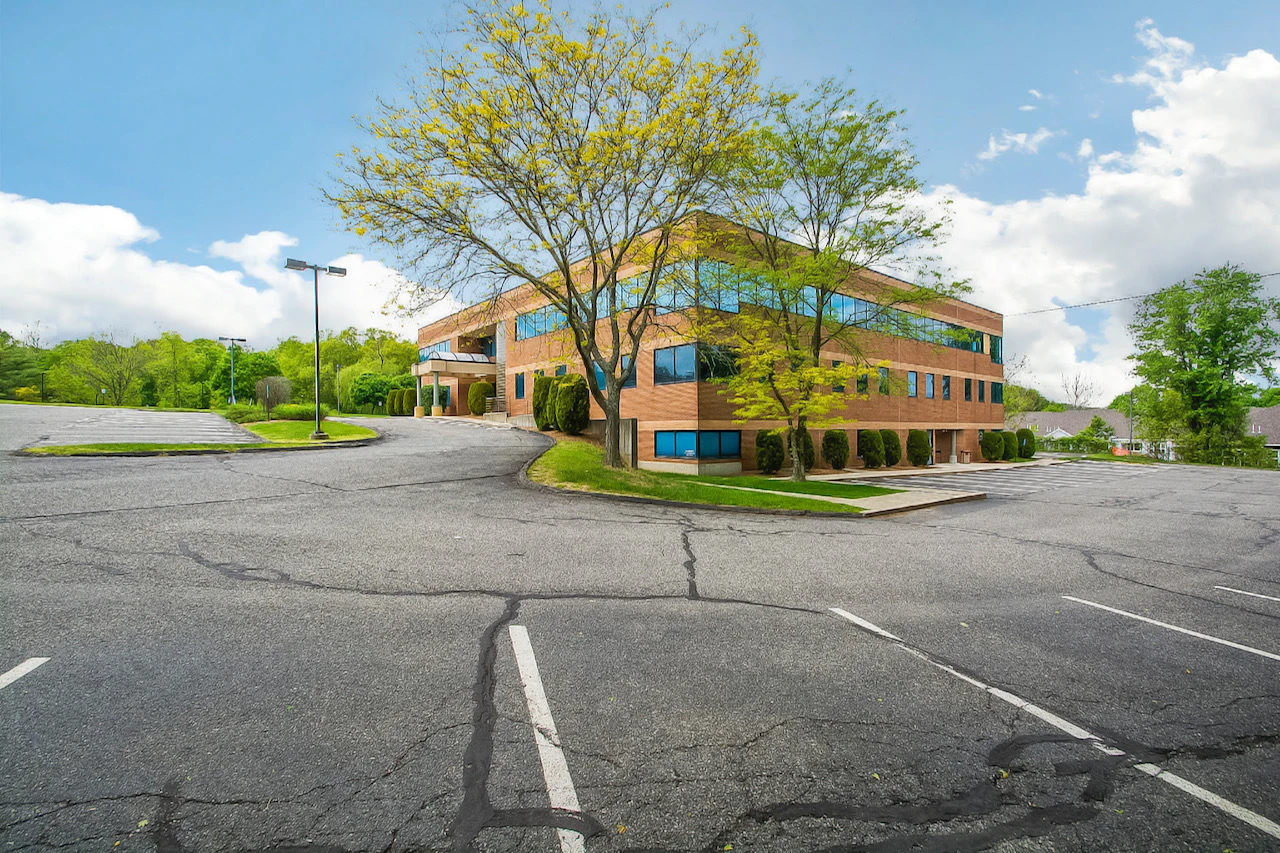 60 Old New Milford Rd Ste 1 E, Brookfield, CT for sale