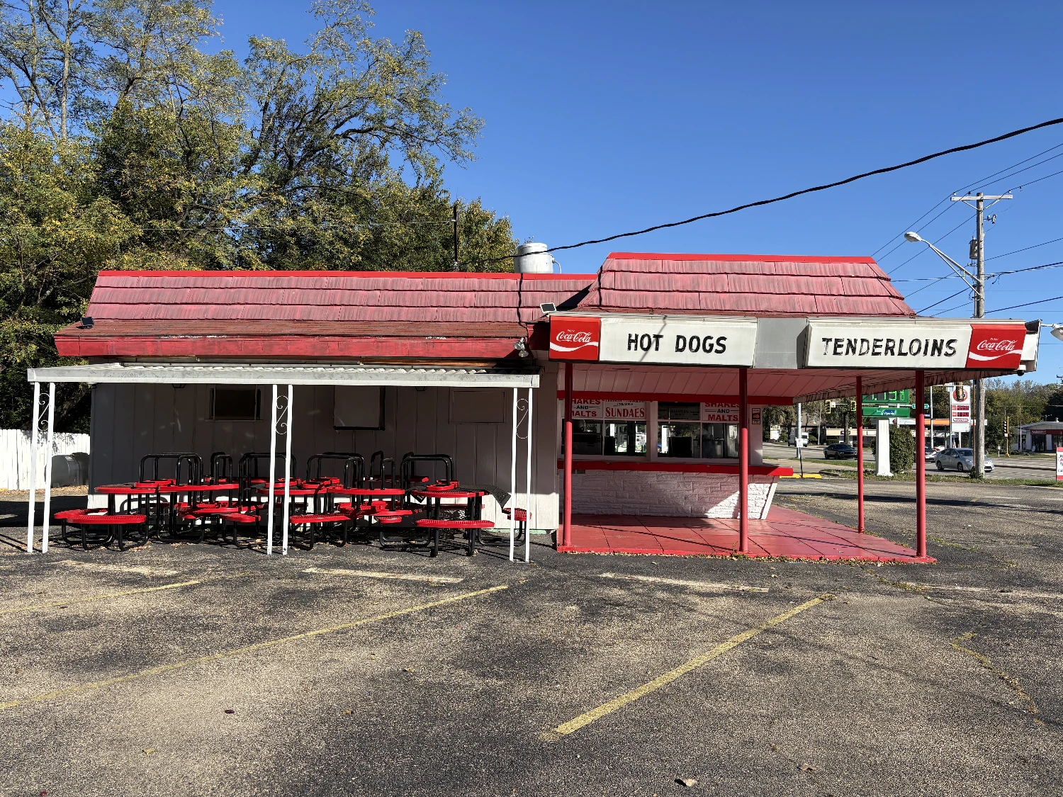 Lou's Drive In